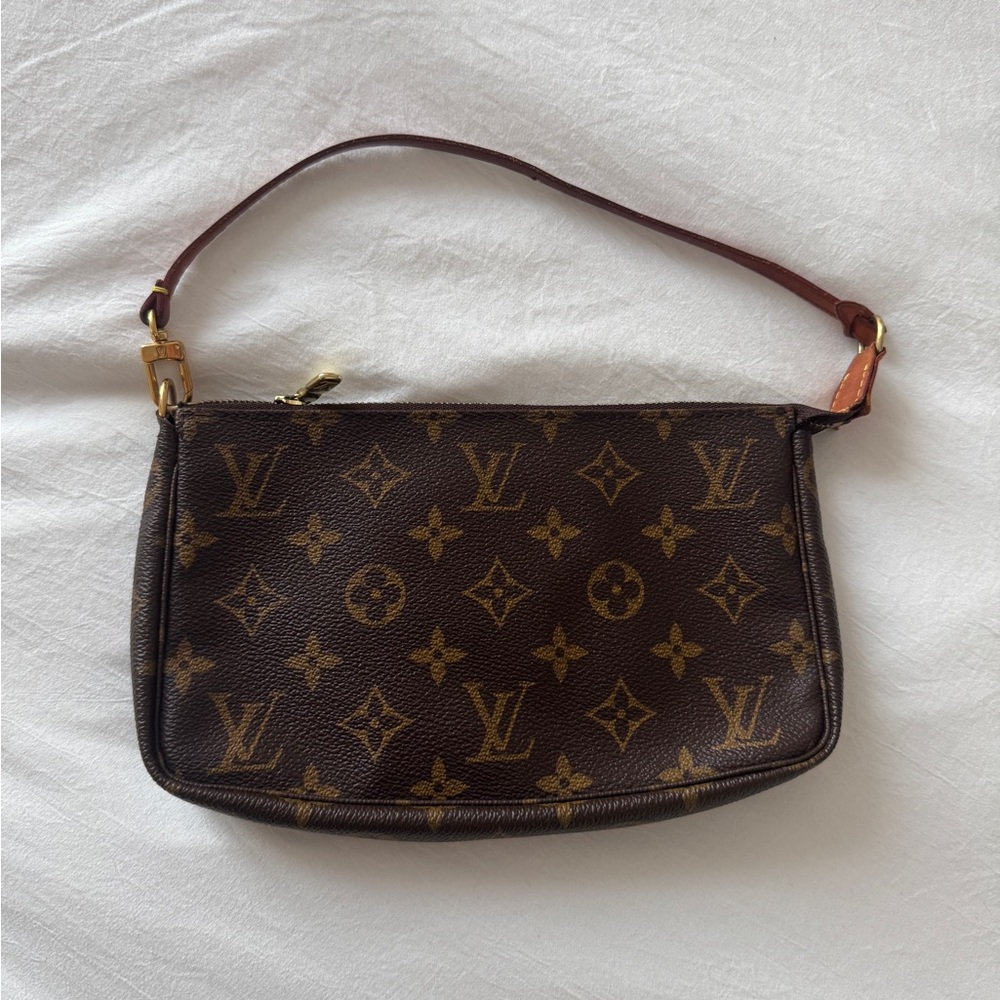Louis Vuitton Monogram Pochette Accessories